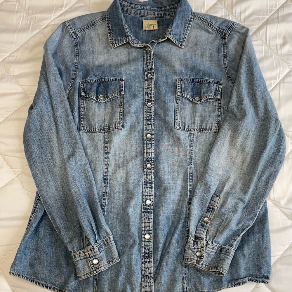 Beautiful Chambray Long Sleeve Button Up
